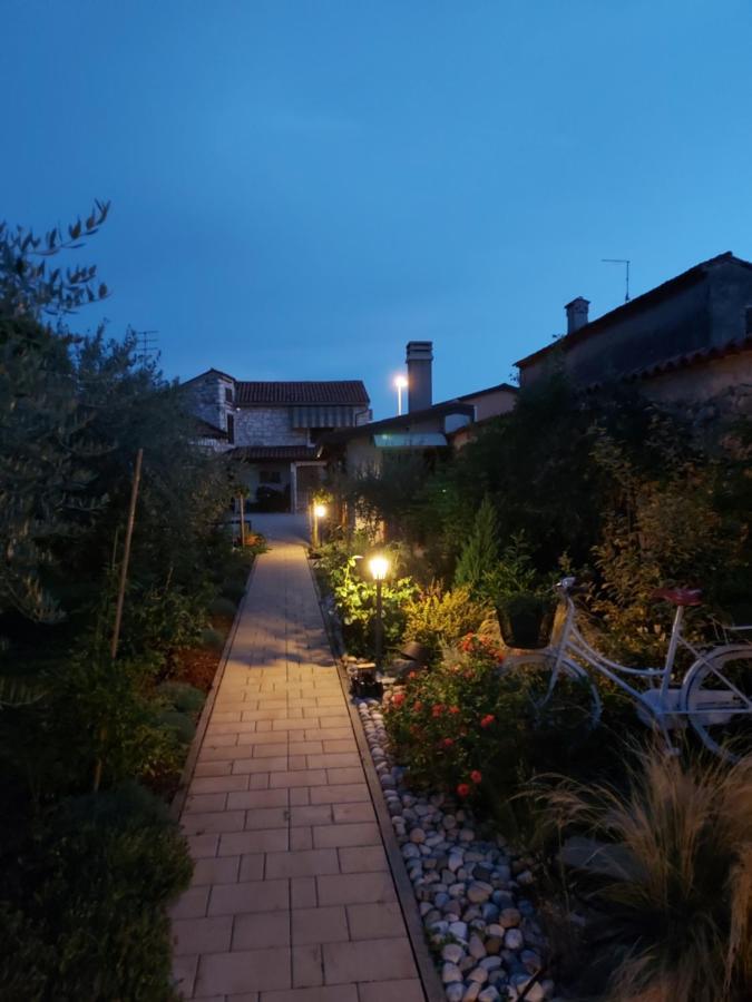 Apartments Marija Apartment *